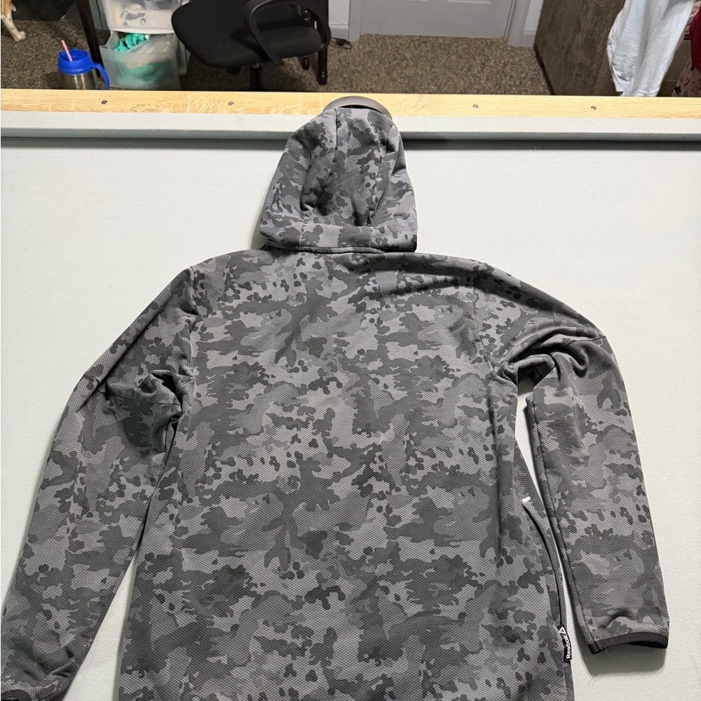 Bundle only! Must be with $15 or more Reebok Charcoal and Black Performance Hood - Picture 5 of 5